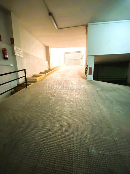 Foto d9246b82-790b-4c87-a628-71e6a27e1a2d. Parking voiture dans Vall d´Uixó (la)