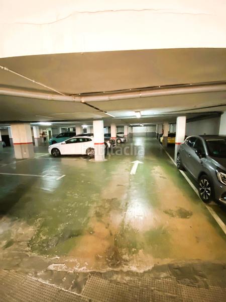 Foto fd98fe5b-28ea-4633-a853-388305f55fea. Parking voiture dans Vall d´Uixó (la)