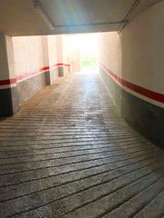 Aparcament cotxe  Carrer del riu adra