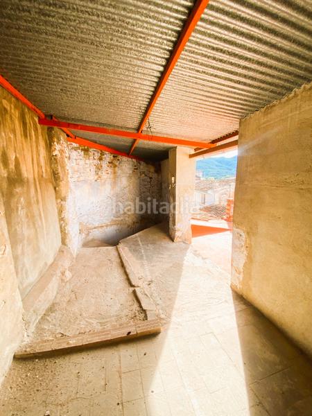 Foto e2ba0182-0f7a-44c1-b70f-2885e71e5b8f. Casa adosada en Artana