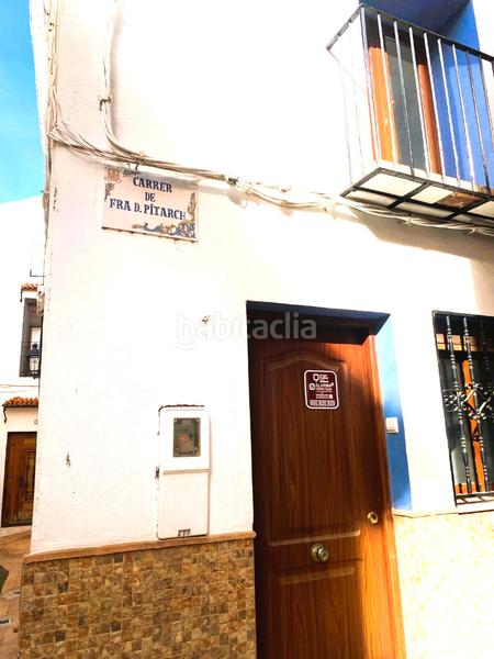 Foto f75b24d1-4b6d-47ee-9352-fc6e02bd5963. Casa adosada en Artana