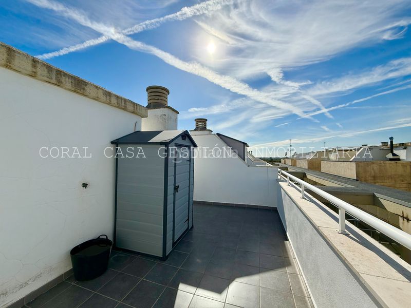 Foto 11ed5810-d710-4271-8291-eee61a2bb650. Àtic amb calefacció aparcament piscina a Almenara