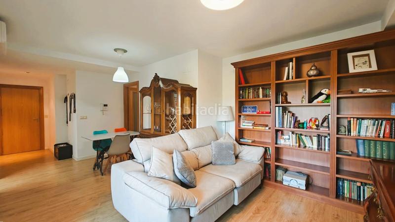 Foto 867143b9-a5c7-4212-bac2-eefdfea5dd19. Piso en carrer de santa genoveva torres 30 en Sant Llorenç - Zona Alfahuir Valencia