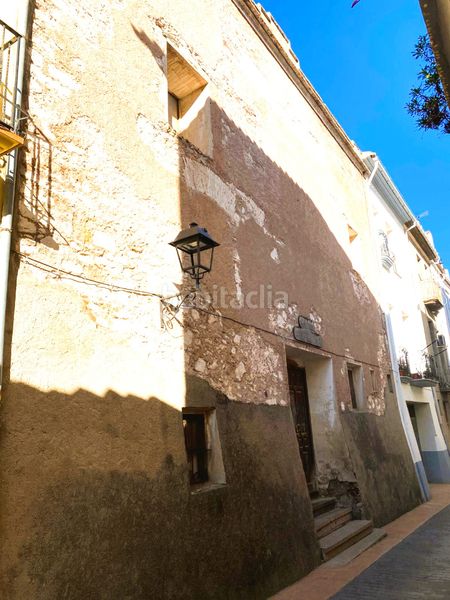 Foto 6770226a-bb03-4bc8-b96c-a21de8f4bf23. Edifici a Eslida