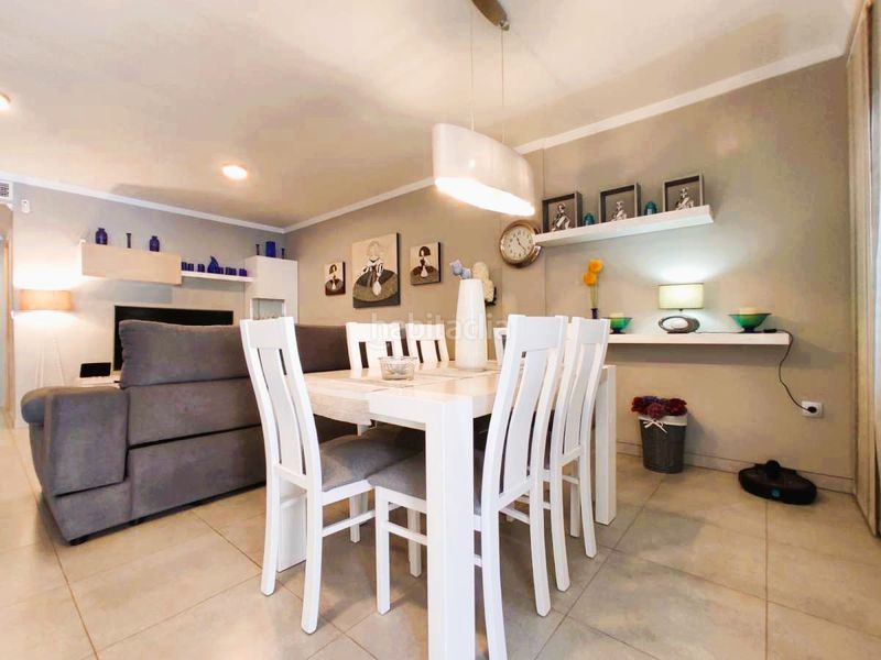 Foto 1f3ada02-27b0-469d-bf3f-3fddbd8c64d3. Casa adossada amb aparcament piscina a Corinto-Almardà Sagunt