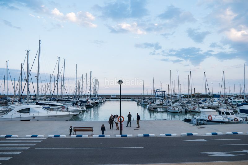 Foto 669a8a05-c400-42bb-b104-60007a6d7b6e. Casa adossada amb aparcament piscina a Corinto-Almardà Sagunt