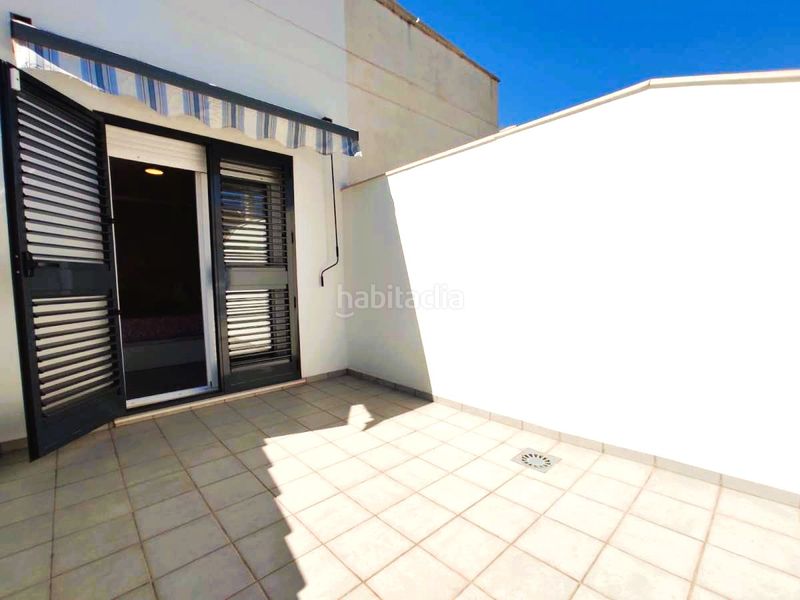 Foto a6d14b42-4bc6-4552-ba1b-a7f2a9140e27. Casa adossada amb aparcament piscina a Corinto-Almardà Sagunt