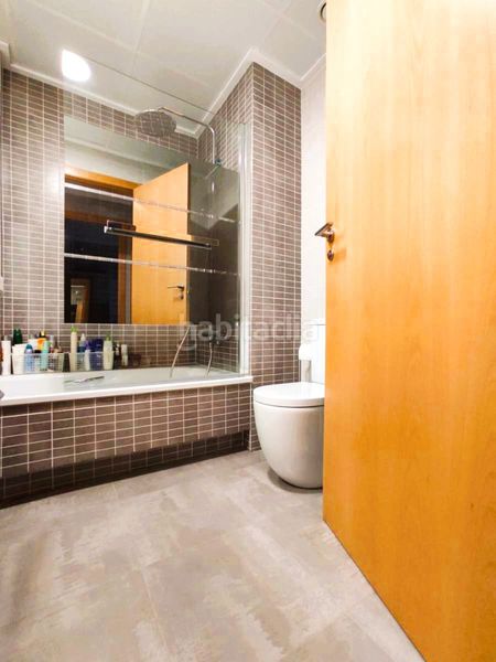 Foto d91f1c43-b3cc-40a8-835c-8526f2962ca3. Casa adossada amb aparcament piscina a Corinto-Almardà Sagunt