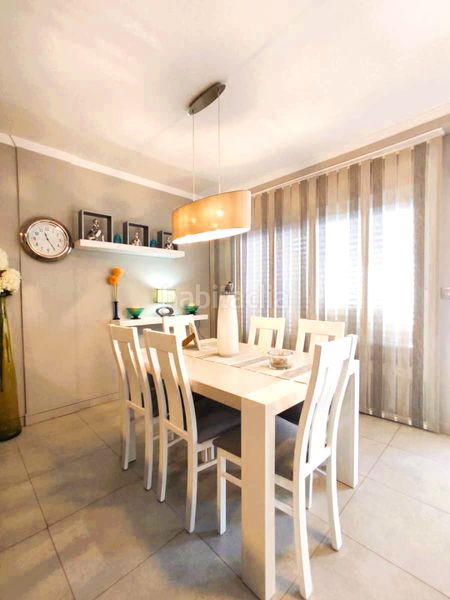 Foto dc5ef851-1782-4d11-a772-f9ad5481e911. Casa adossada amb aparcament piscina a Corinto-Almardà Sagunt