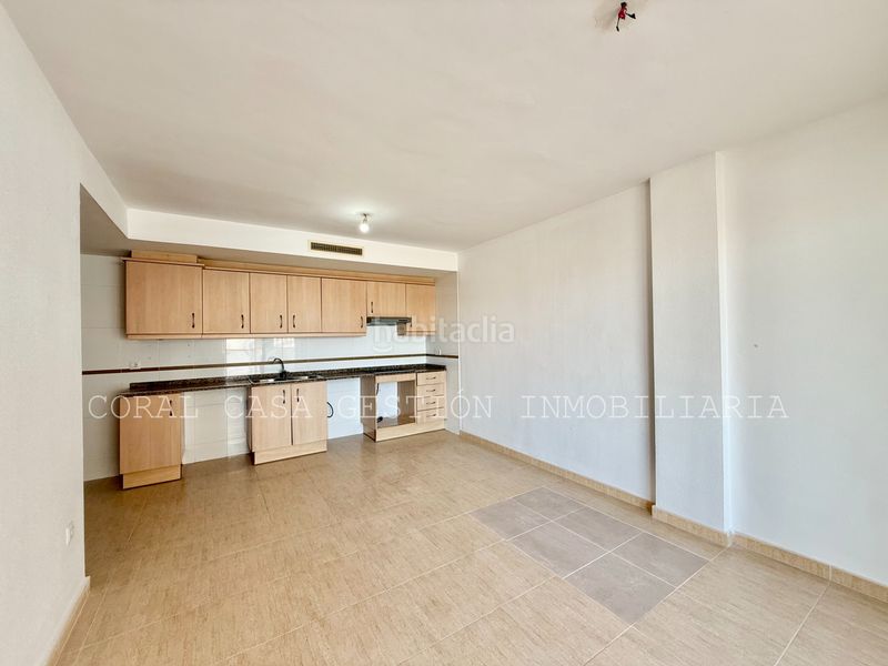 Foto ac8c1c2e-123f-45b1-b7d0-3b8996848dd3. Apartament amb aparcament piscina a Chilches