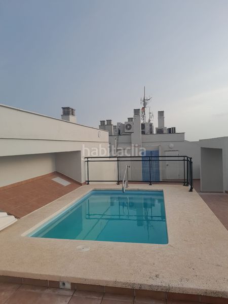 Foto b49cfc38-7bd7-470b-b323-40b482571dae. Lloguer àtic amb aparcament piscina a Chilches