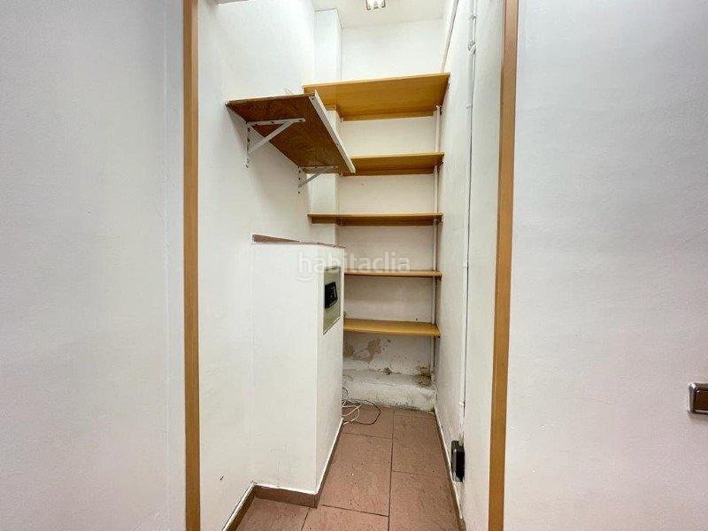 Foto 764276a2-d981-4371-84c0-829841cb0a5b. Local comercial local junto calle irlanda en Centre Santa Coloma de Gramenet