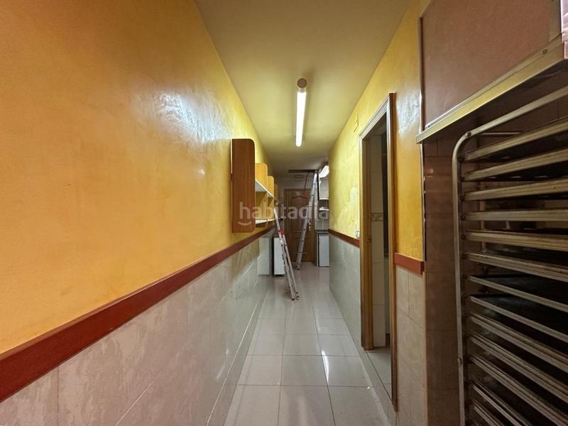 Foto e0f06884-e5fe-46fa-8a0e-1e05fb7d972e. Local commercial dans Centre Santa Coloma de Gramenet