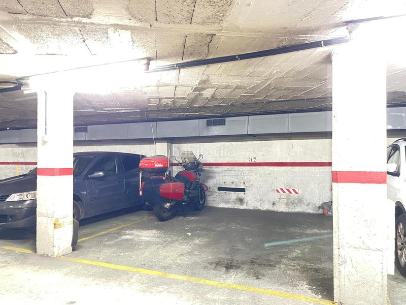 Foto d6e72d28-5ce1-462d-9a4d-4c101b8f573f. Car parking in Can Mariner Santa Coloma de Gramenet