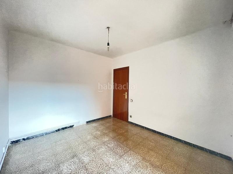 Foto 42e08401-4faa-405b-a0c3-48d8c045c92c. Piso  junto calle irlanda en Fondo Santa Coloma de Gramenet