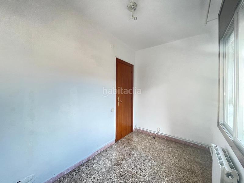 Foto 5450fba5-d638-4151-b9cb-8822e23137fc. Piso  junto calle irlanda en Fondo Santa Coloma de Gramenet