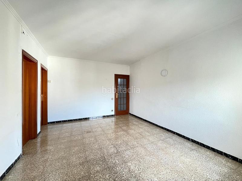 Foto 8bfcfc6f-fe4a-4d6f-a777-4c777f7cafab. Piso  junto calle irlanda en Fondo Santa Coloma de Gramenet