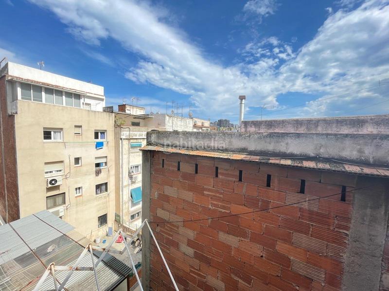 Foto 8c59e7e0-5ff0-4658-af97-0b910d91e1c5. Piso  junto calle irlanda en Fondo Santa Coloma de Gramenet
