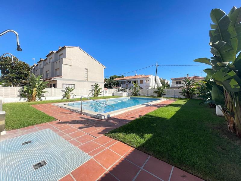 Foto 9daede43-90cf-4472-a8f4-d769951239d2. Casa amb aparcament a Creixell