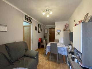 Etagenwohnung in Can Mariner. Junto calle irlanda
