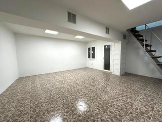 Local commercial à Santa Rosa. Locales en calle mas mari