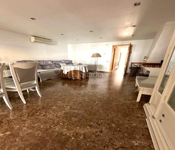 Foto 777625ae-ac9d-484c-86ac-9e7a6d440b77. Casa  en calle genova en Llatí Santa Coloma de Gramenet