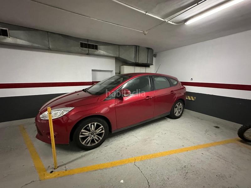 Foto f4ceb93a-e748-44fd-8a26-7f7e1dbe583d. Aparcament cotxe a Sistrells Badalona