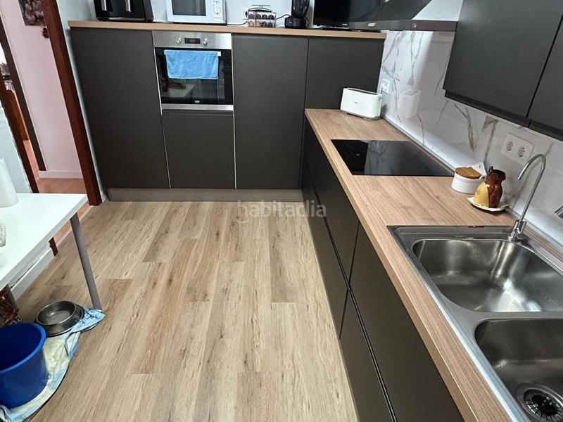 Foto 4bb5ccaa-11fb-4c19-bf7d-e84613e224e7. Pis amb calefacció a Centre Santa Coloma de Gramenet