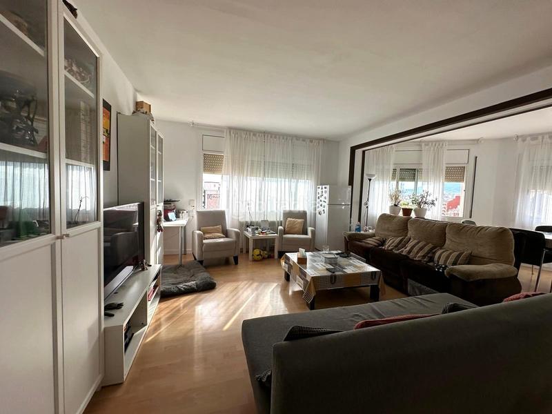 Foto ee02ebad-00a6-4f1b-80af-3f56988fef39. Pis amb calefacció a Centre Santa Coloma de Gramenet