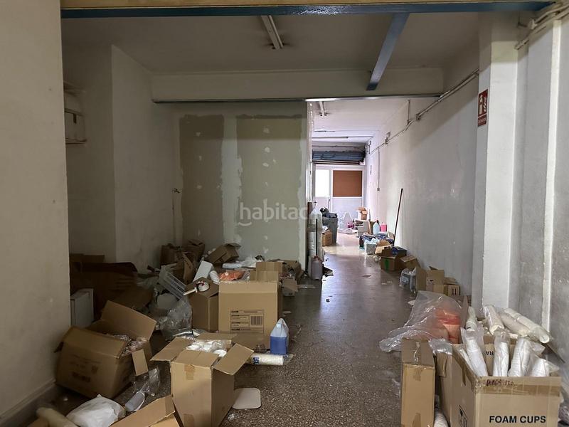 Foto 9eaf3e13-d9a2-4f77-8d06-189f198e9eeb. Local comercial local en circunvalacion en La Salut Badalona