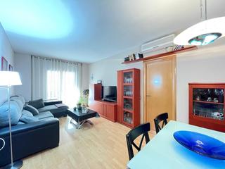 Etagenwohnung in Puigfred. Piso en calle milan