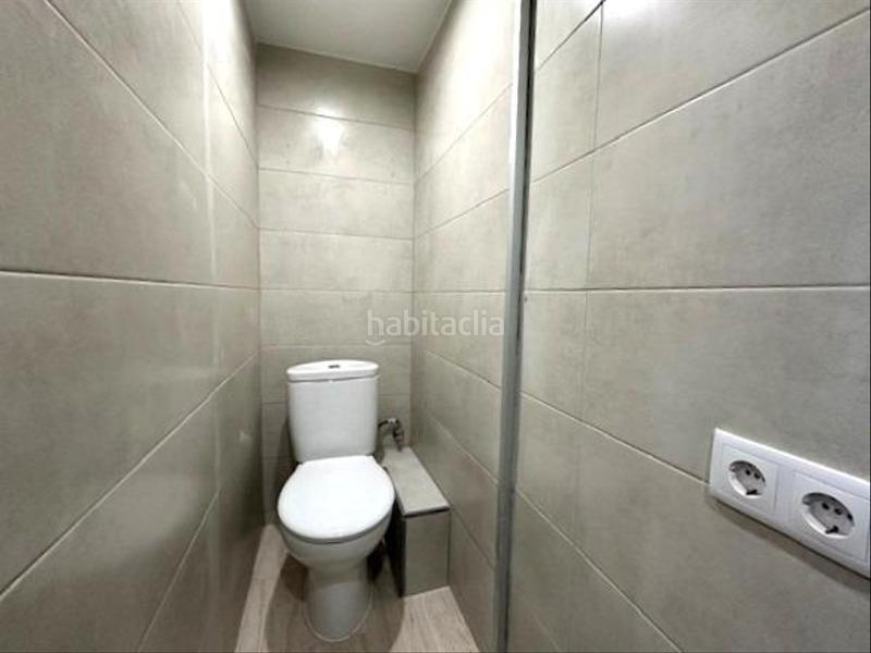 Foto 00f30e3a-e77d-49fc-85f1-1f7fcef6936a. Monolocale in Singuerlín Santa Coloma de Gramenet