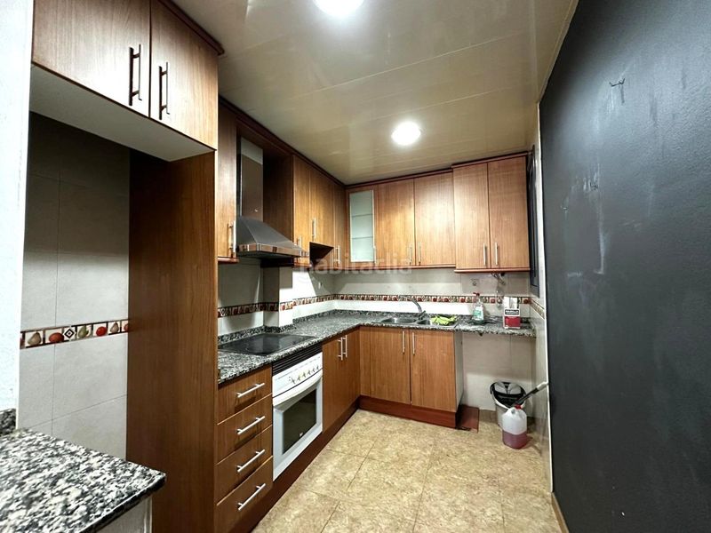 Foto a04be0db-79b3-4eda-8476-3c7413fd1752. Edificio oportunidad de inversión en edificio en la Trinitat Vella, 500.000 en Barcelona