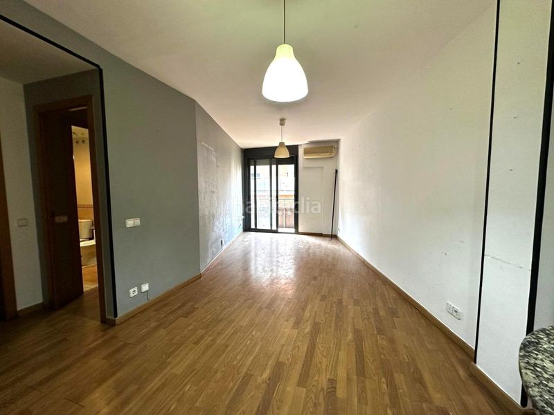 Foto d401deff-41de-4c19-87bf-f3707e400703. Edificio oportunidad de inversión en edificio en la Trinitat Vella, 500.000 en Barcelona