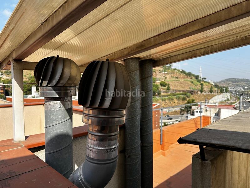 Foto ec8553db-964b-45a7-b4a9-d450126e938e. Edificio oportunidad de inversión en edificio en la Trinitat Vella, 500.000 en Barcelona