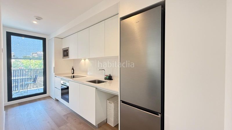 Foto ae1a0624-0dec-4d45-a5a2-41630a15a336. Affitto appartamento con piscina in Lloreda Badalona