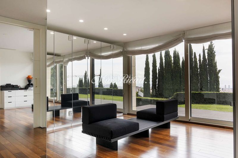 Foto dcb42952-e675-43cc-8808-b3202ea0f5d9. Casa amb calefacció aparcament piscina a Sarrià Barcelona