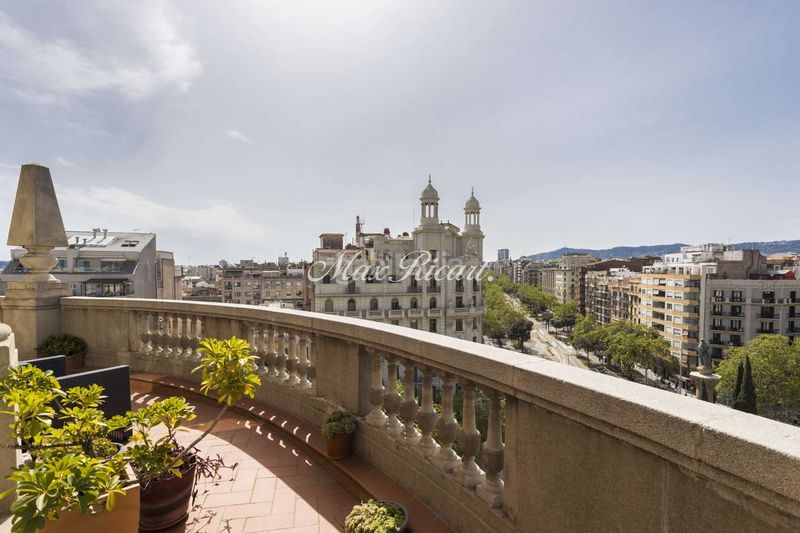 Foto 67d8db3f-2865-4bb4-af83-c2f91aacc8ed. Ático impresionante ático con piscina y vistas 360 sobre la ciudad en el eixample derecho 284m en Barcelona
