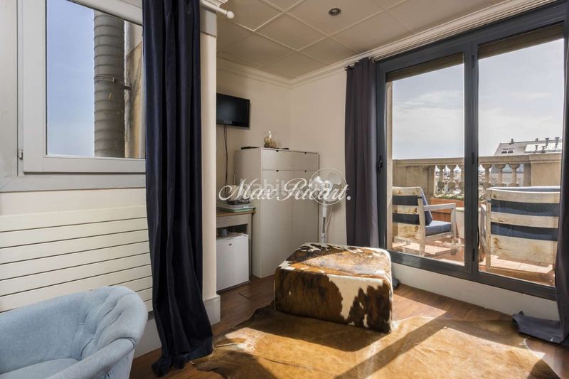 Foto aeb2bb0d-c095-40a4-8163-fd250a95a42a. Ático impresionante ático con piscina y vistas 360 sobre la ciudad en el eixample derecho 284m en Barcelona