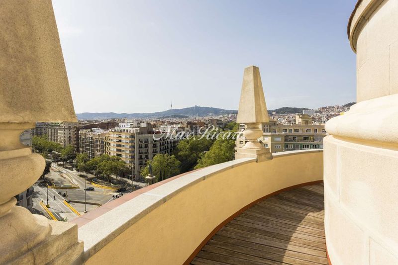 Foto c4724973-b7db-4c31-8193-f05fe766768e. Ático impresionante ático con piscina y vistas 360 sobre la ciudad en el eixample derecho 284m en Barcelona