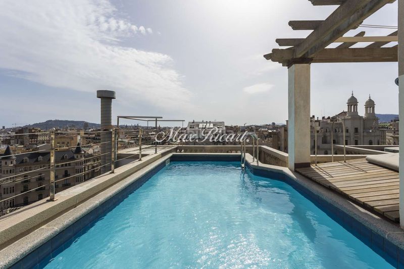 Foto da175f6a-2202-4649-9d78-38fb2301ccb2. Ático impresionante ático con piscina y vistas 360 sobre la ciudad en el eixample derecho 284m en Barcelona
