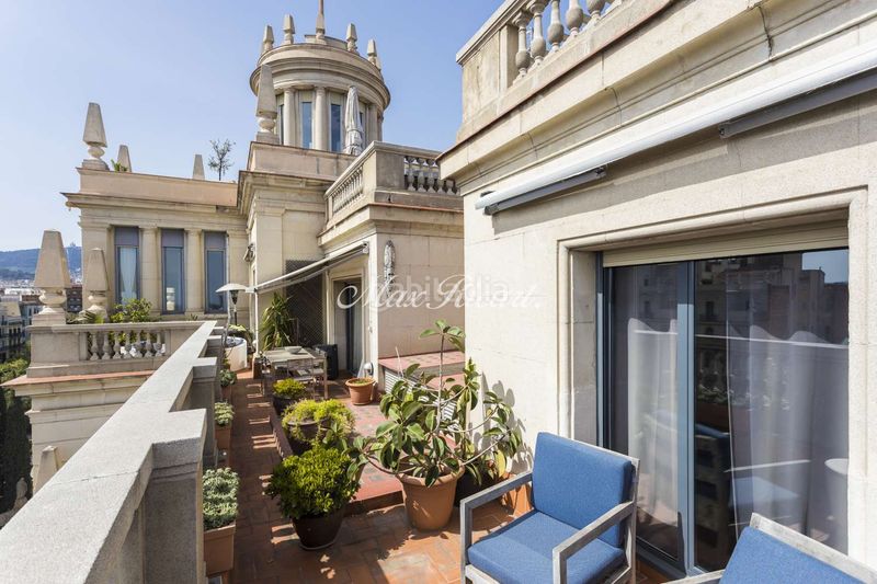 Foto f70a538f-46b9-4377-b0cd-382b673d2f15. Ático impresionante ático con piscina y vistas 360 sobre la ciudad en el eixample derecho 284m en Barcelona