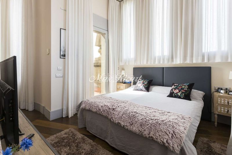 Foto fe801151-27e5-44bb-849b-991c58b579f2. Ático impresionante ático con piscina y vistas 360 sobre la ciudad en el eixample derecho 284m en Barcelona