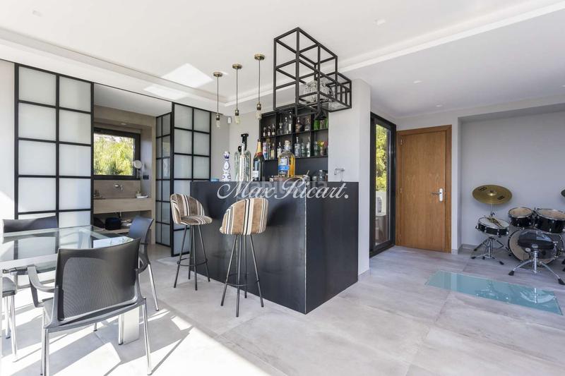 Foto 046227b8-f4a7-4533-8dad-6f6f897b2dd9. Casa amb calefacció aparcament piscina a Sarrià Barcelona