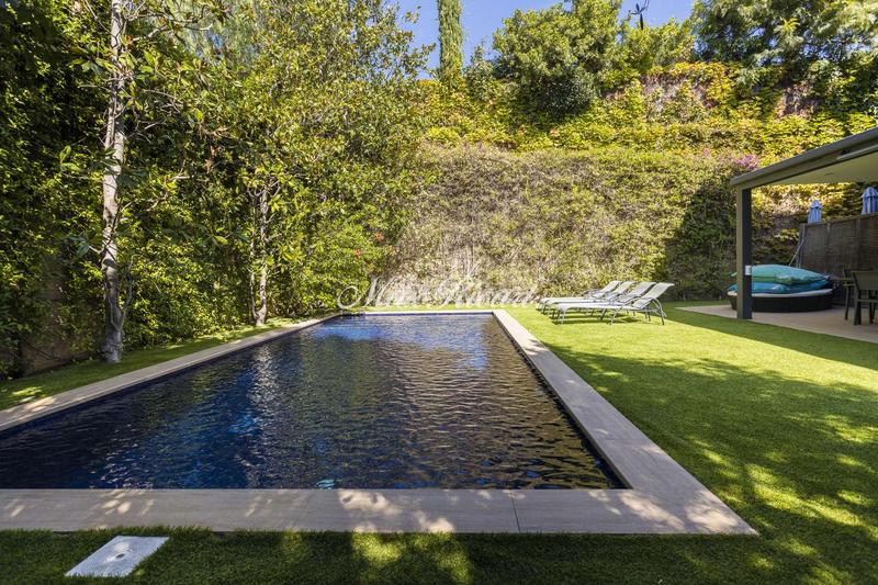 Foto 0ac823f6-9225-4bc4-82af-d1fb95527b44. Casa amb calefacció aparcament piscina a Sarrià Barcelona