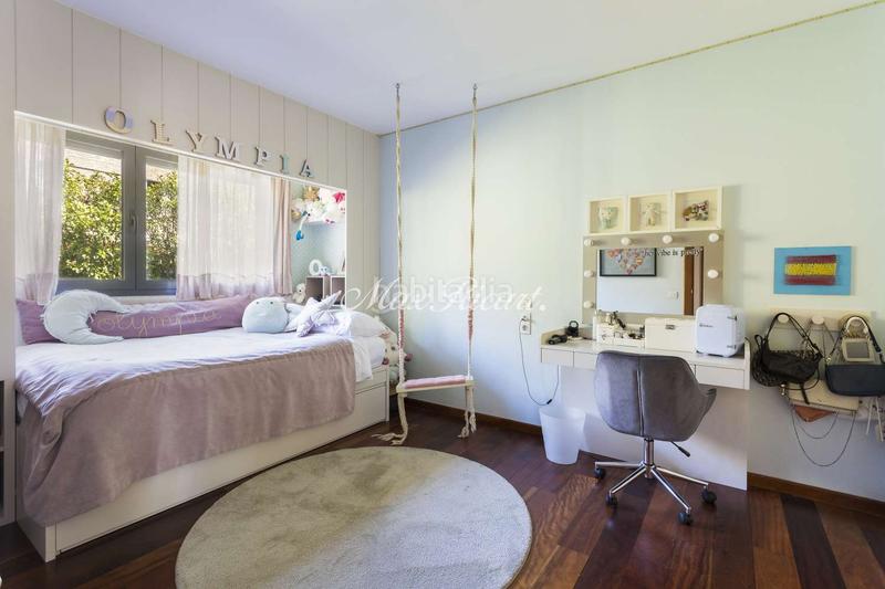 Foto 35495da4-0e5d-4184-86e0-4fe752329b0a. Casa amb calefacció aparcament piscina a Sarrià Barcelona