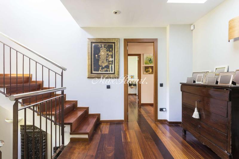 Foto 8125a2eb-b926-428a-9d4d-3e45c6df3531. Casa amb calefacció aparcament piscina a Sarrià Barcelona