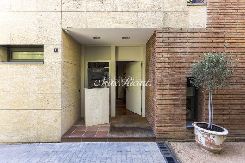 Foto 899b3e15-7bc1-4b14-81ff-89e869b2d068. Casa amb calefacció aparcament piscina a Sarrià Barcelona