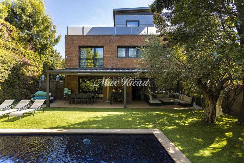 Foto 8b62ffc1-8422-466c-b6e6-59cd6079913a. Casa amb calefacció aparcament piscina a Sarrià Barcelona