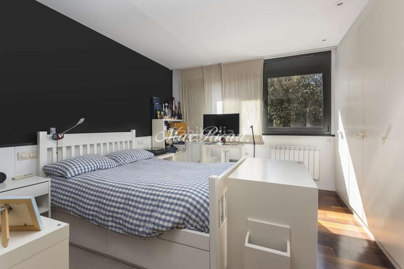 Foto 9388afc0-dd42-4227-9e1f-5a463ee6bfde. Casa amb calefacció aparcament piscina a Sarrià Barcelona